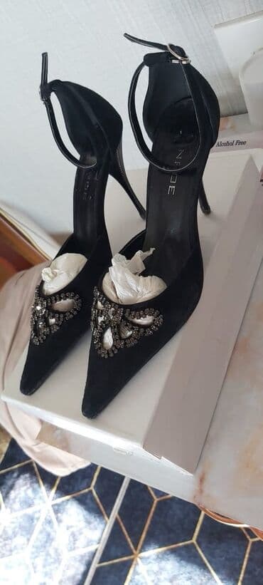 qadın maşınlarının qiyməti: Tuflilər, Ölçü: 38, rəng - Qızılı, Yeni — 2