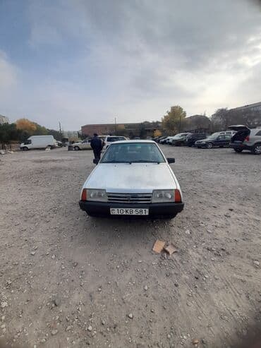 masin ucun qol alti: Vaz 21099 sedan - Kuzov: 4 qapılı, ağ rəng, qara bamperlər - — 2