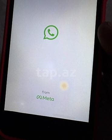htc one max: IPhone 7, 32 GB, Qara — 7