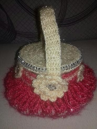 gablar: Toxunmush konfet ve murebbe qabi yanlarinda coxlu xanalari var zerli — 3