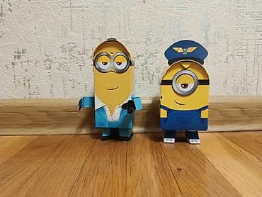 oyuncaq mikrofon: Minions mövzulu kağız/karton fiqurlar dəsti - Dəstdə 2 ədəd Minion — 1