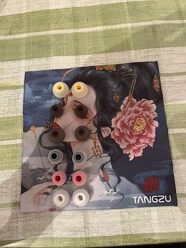 usliter kalonka: TƏCİLİ SATİLİR ENDİRİM OLUNACAG!!!!!!!! 50 AZN ALİNİB — 7