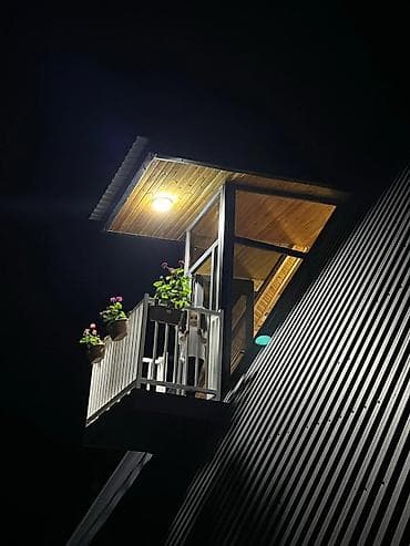 kirayə hovsan: Quba günlük ev – A-frame dizaynlı, geniş şüşəli ön fasadlı, müasir — 3