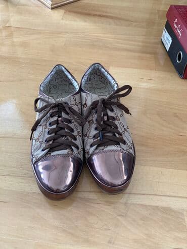 женские кроссовки reebok pump: Размер: 39, цвет - Бежевый, Б/у — 1