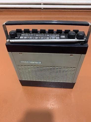 radio vef: Kolleksiya üçün sovet dövrünə aid portativ radiolar dəsti. - VEF-216 — 4