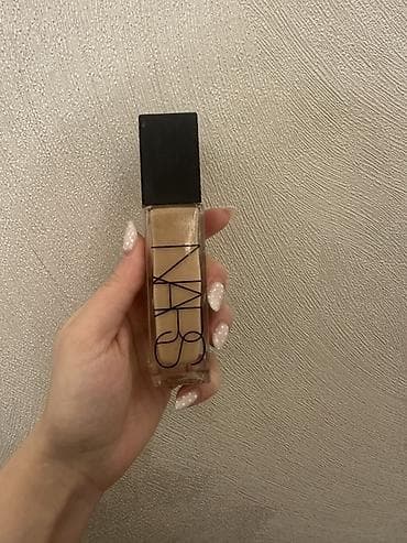 Tonal krem, Nars