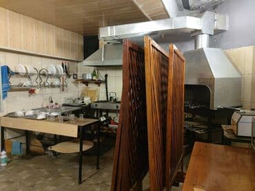 bakı tikiş evi ünvanları: Obyekt 100 m2-dir. Yeni təmir olunub. Əşyalı olaraq verilir. İçində — 5