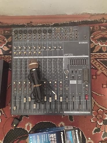Yamaha EMX 5014C gücləndirilmiş mikseri. Bu mikser həm studiya, həm də
