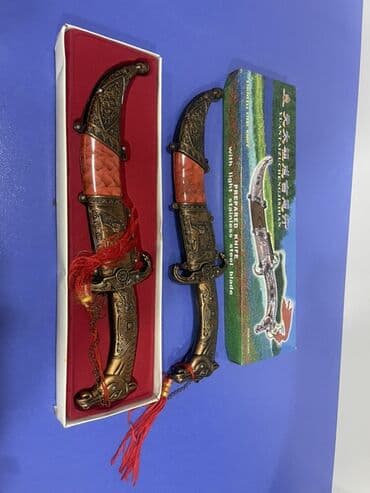 qaşıq desti: Dekorativ xəncər dəsti - Milli üslubda işlənmiş iki ədəd dekorativ — 1