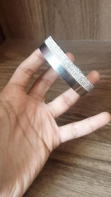 3d şəkillər: 6 ədəd metal bilərziklər – 2 model - Model 1: Minimalist, gümüş — 8