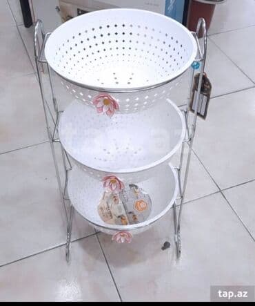 Mətbəx aksesuarları: Meyvə-tərəvəz yiğmaq uçun tekerli şkaf
3 mertebe tekerli — 12