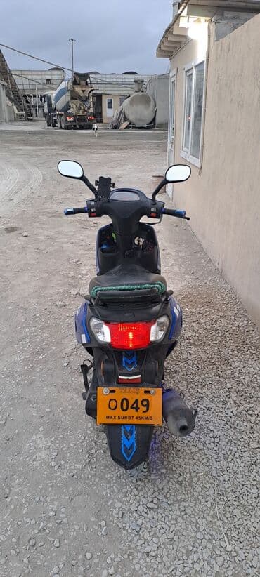 yupiter yp 333 biss key: Skuter – ZigZag, mavi rəng. elaqe nömresi 070 318 18 49 — 3