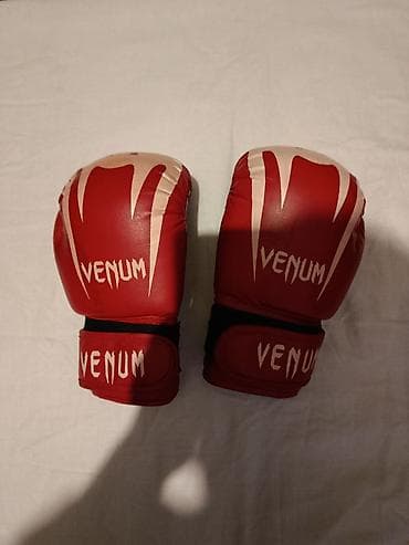 kişi üçün klassik qara kostyum: Qırmızı rəngdə döyüş dəsti – boks/MMA üçün - Boks əlcəkləri: Venum — 1