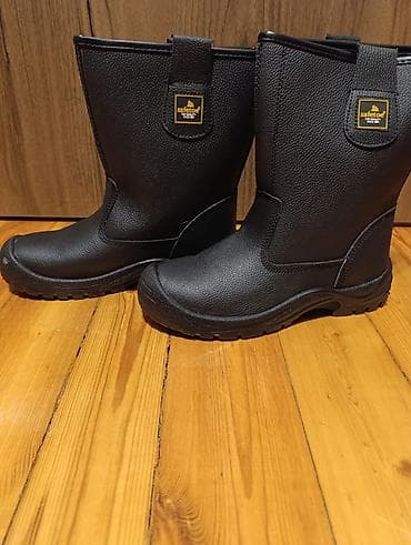 ayaqqabı satışı: 43 razmer deri ayaqqabi satilir — 2