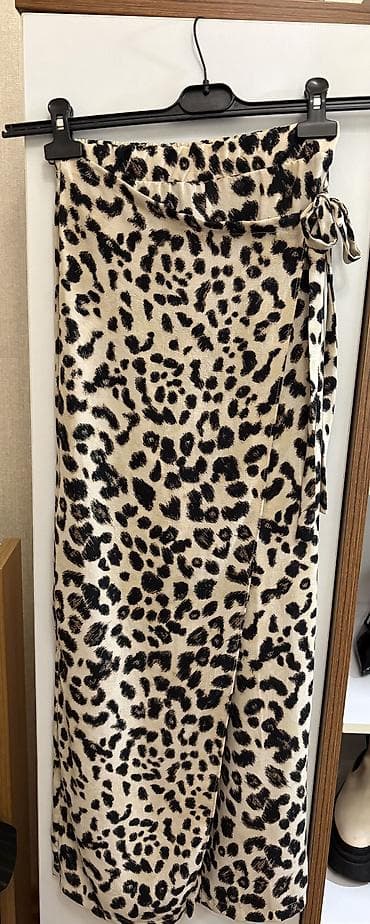 Женская одежда: Брюки, Zara, S — 1