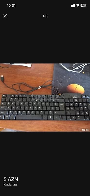 Masaüstü kompüterlər və iş stansiyaları: USB simli klaviatura – tam ölçülü layout, ayrıca numerik blokla. Qara — 1