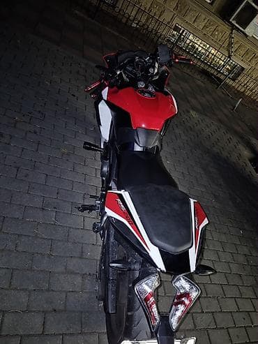 Motosiklet – RS 200 sport - Korpus rəngi: qırmızı-ağ-qara