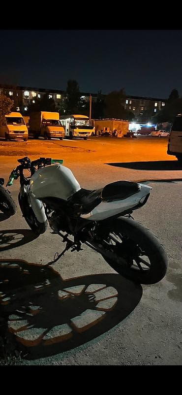 mini karavan: Satılır: yığma street/naked tip motosiklet - Rəng: ağ (qara detallar) — 3