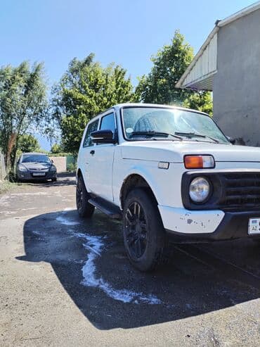 işlənmiş traktorların satışı: VAZ (LADA) 4x4 Niva: 1.7 l | Ofrouder/SUV — 6