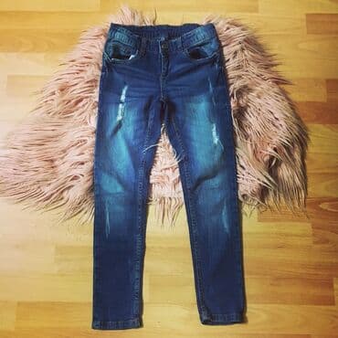 Məktəbli forması: Yash:6-8(128) Brend:Y.F.K Eni:55-65 Uzunluq:75 Istehsal:Bangladesh — 6