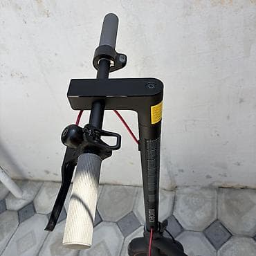 500: İşlənmiş Elektrik samokat 10", 501 - 750 Vt, 16 - 25 km/s, Ünvandan götürmə — 5