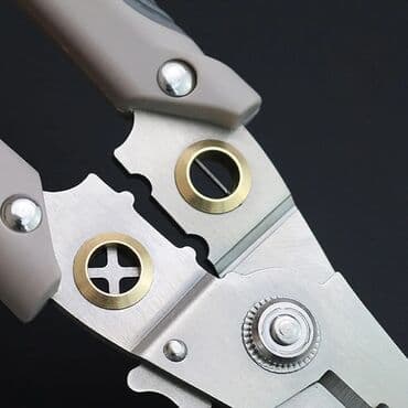 duvar saati: Universal kəlbətin Diqqət çatdırılma bir gün ərzində rayonlar daxil — 7