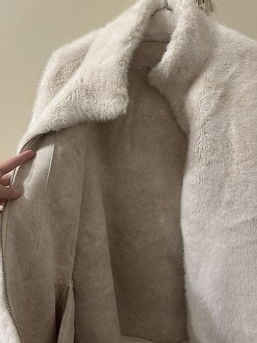2020 kurtkalar: 60 manata alınıb,25-ə satılır. Heç bir defekti yoxdur, böyük olduğu — 2