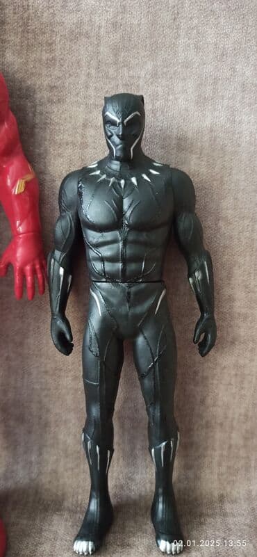 yagis ucun plas: Superqəhrəman fiqurlar dəsti - 3 fiqur: Thanos, The Flash və Black — 4