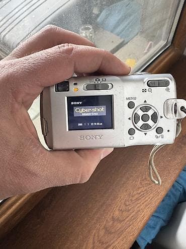 Fotokameralar: Sony Cyber-shot DSC-S40 reqemsal fotoaparat tam islekdir zerre qederde — 7