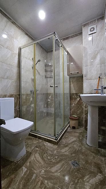 Mənzillər: 1 otaqlı mənzil – zövqlə təmirli, tam yaşayışa hazır. Planlaşdırma və — 2