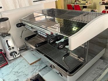 Faema E98 RE – professional espresso aparat - İtalyan istehsalı, kafe — 2