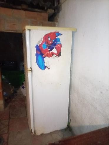 Soyuducular: Salam soyducu satılır heç bir problemi yoxdur superdə İşləyir unvan — 3