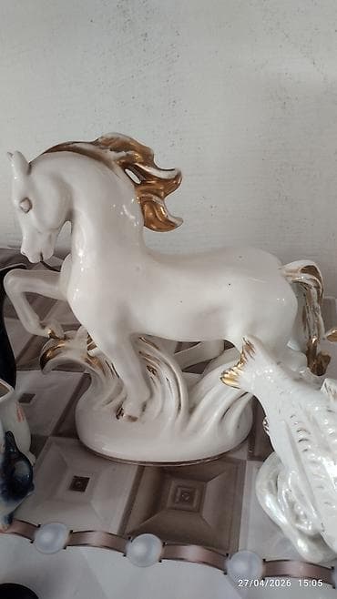 qarlı şam və küknar ağacları: Fiqur, Keramika, rəng - Ağ — 3