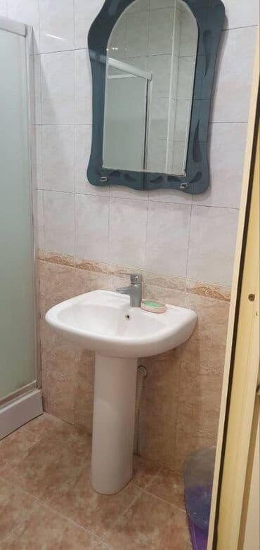 lokbatanda yeni tikilen binalar: Yasamal rayonu,İnşaatçılar Metrosu. Abbas Mirzə Şərifzadə küçəsi 120 — 10