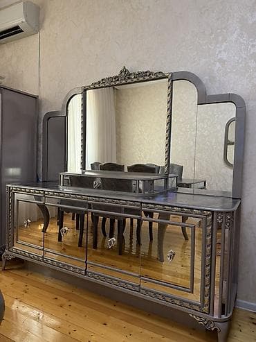 plasmas skaflar: İşlənmiş, Jurnal masası, Komod, Masa və oturacaqlar, Kredit yoxdur — 2