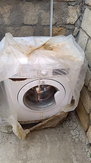 qabyuyan maşin: Sadəcə matoru yanıb real aliciya endirim olacaq Indesit ön-yükləməli — 2