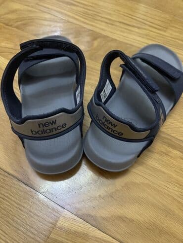 supinatorlu uşaq səndəlləri: New Balance uşaq sandalları - Rəng: tünd göy qayışlar, boz altlıqlar — 3