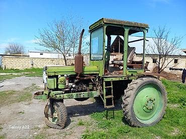 Kənd təsərrüfatı işləri üçün universal tək oxlu ön idarəetməli