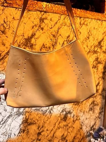 Bej rəngli çiyin çantası - Stil: minimal, gündəlik istifadə üçün