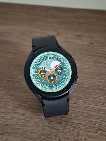 smart box: Samsung Galaxy Watch 4 44mm (SM-R870) — 1