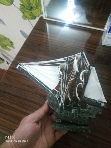 Fiqur, Taxta, rəng - Boz