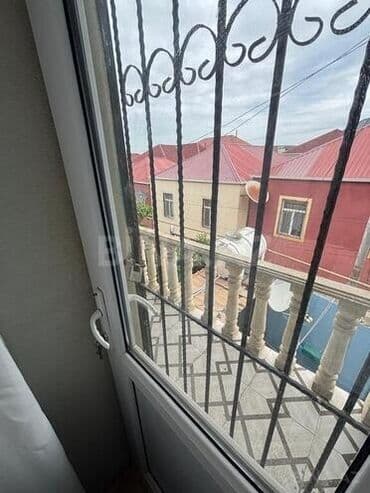 2 mərtəbəli həyət evləri: İki mərtəbəli həyət evi - Ümumi plan: 2 mərtəbə, balkonlu fasad — 29