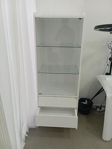 gül rəfi: Şüşəli dolab vitrini — 2