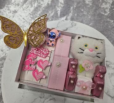 heyet gulleri ve adlari: Təsviri: Müxtəlif rəng və dizaynlarda hazırlanmış dekorativ gül — 5