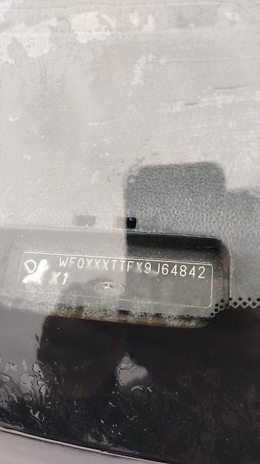 04 baqaji: Ford Transit: 2.2 l | 2009 il 218234 km Van body type — 4