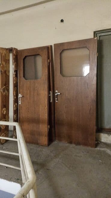 Məhsul: Taxta otaq qapıları dəsti Təsvir:1 ededi 15 Azn 6 ededi -