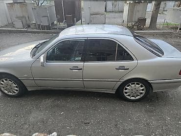 vaz 2107 2002: Mercedes-Benz C-Sinif (W202) sedan - Kuzov: 4 qapılı sedan, gümüşü — 2