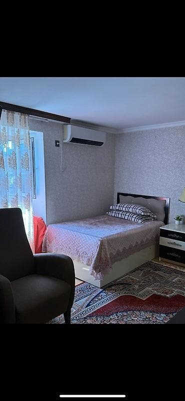 binə salxoz: Tarqovuda Şaurmanin arxasinda 1 otaqli ev icariyr verilir. 4/4 — 10
