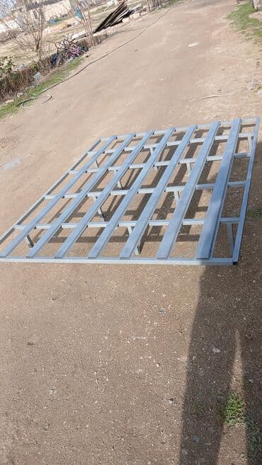 işlənmiş tək carpayılar: İkinəfərlik çarpayı, Bazasız, Matrassız, Siyirməsiz — 1