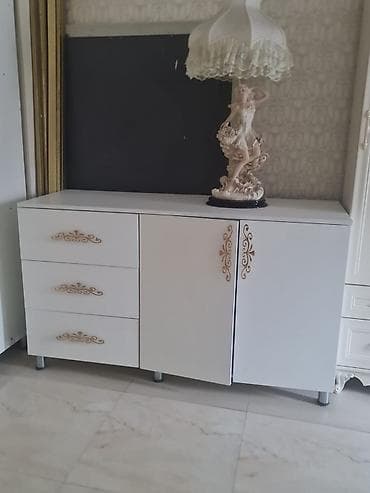 otaq desti: Ağ rəngli mebel dəsti müxtəlif ölçülü şkaflar, salon güzgüləri — 1